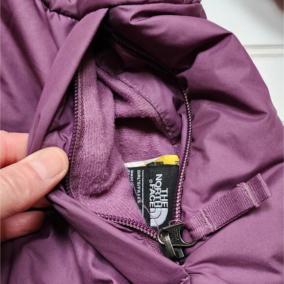 The North Face Girl's Mossbud Swirl Reversible Jacket - Picture 4 of 10